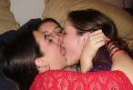 threesome_kissing.jpg