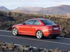 bmw1coupe_official_hi025.jpg