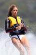 elle_waterski_3_big.jpg