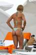 mena-suvari-bikini-1-02.jpg