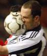 5557_2779_soccer-face-smash.jpg