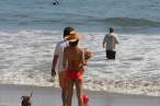 lisa_rinna_bikini_red_5_big.jpg