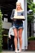sophie_monk_bday_cake_5.jpg