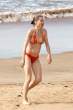julie_bowen_bikini_4.jpg