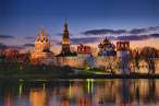 Novodevichiji manastir na reci Moskvi.jpg