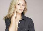 laura_vandervoort_pant_yum_5.jpg