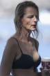 gallery_enlarged-1202_helen_hunt_bikini_00.jpg