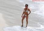 shannen_doherty_caught_sunbathing_topless_004.jpg