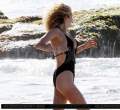 Ke$haPaparazzatainBikiniSydney23marzo2010_07.jpg