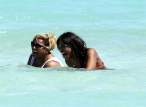 AlexandraBurkeBikiniMiamiBeachMAR_7_2011HQx9328.jpg