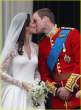 kate-middleton-prince-william-royal-wedding-first-kiss-05.jpg