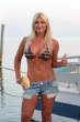 BrookeHogan_Setof2HeadedSharkAttack_FloridaKeys_160811_012.JPG