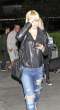 Mena_Suvari_arriving_at_LAX-07.jpg