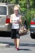 KendraWilkinson2011_08_25_runningsomeerrandsinLosAngeles_2.jpg