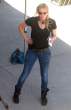 LauraPrepon2011_08_25_directingaTVshowinWestHollywood3.jpg
