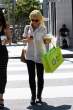 MenaSuvari2011_08_30_shoppingwithafriendinBeverlyHills9.JPG