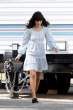 Zooey_Deschanel_on_set_003.jpg