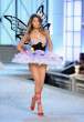 2011-victorias-secret-fashion-show-20111109-185028-095.jpg