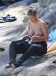 lara-bingle-topless-beach-sydney-09-675x900.jpg