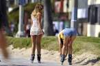 886648569_ChloeSimsLaurenPopeRollerskatinginHollywood06April2012_015_122_12lo.jpg