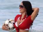 claudia-romani-and-soccer-ball-at-the-beach-05-580x435.jpg