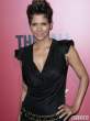 halle-berry-low-cut-top-at-the-call-la-moview-premiere-07-435x580.jpg