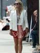 reese-witherspoon-upskirt-in-la-02-435x580.jpg