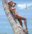 article-2356812-1AAC51A4000005DC-772_634x666.jpg