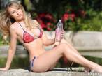 tiffany-toth-red-hot-bikini-for-138-water-03-580x435.jpg