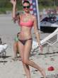 julie-henderson-bikinis-in-miami-02-435x580.jpg