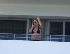 497309284_ritaorahangsoutbalconyx19_123_497lo.jpg