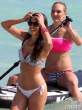 claudia-romani-paddleboarding-with-her-friend-in-miami-12-435x580.jpg
