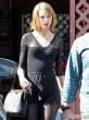 Taylor-Swift-Leaving-a-Dance-Studio-in-a-Short-Skirt-04-435x580.jpg