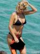 Lara-Bingle-Shows-Off-Her-Bikini-Body-in-Capri-Italy-06-435x580.jpg