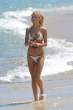 _Kimberley_Garner_Bikini_Candids_on_the_Beach_in_St_Tropez_July_27_2014_02-07292014024325u.jpg