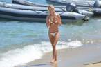 _Kimberley_Garner_Bikini_Candids_on_the_Beach_in_St_Tropez_July_27_2014_08-07292014024342u.jpg